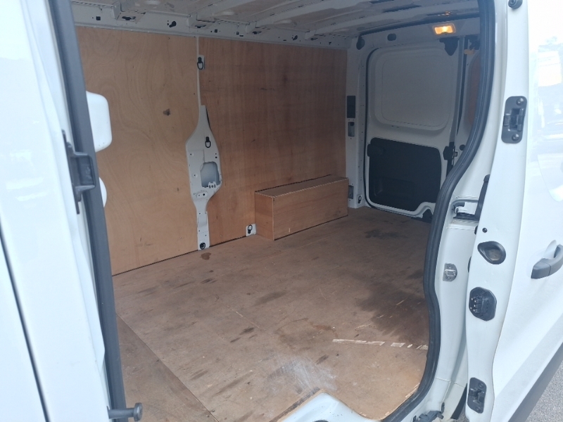 Renault Trafic Ll30 Blue Dci 130 Advance Safety Van White #6