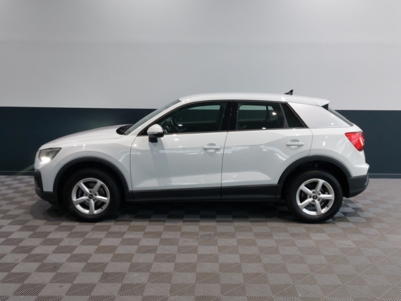 Audi Q2 30 Tfsi Technik MD21UKC White #4