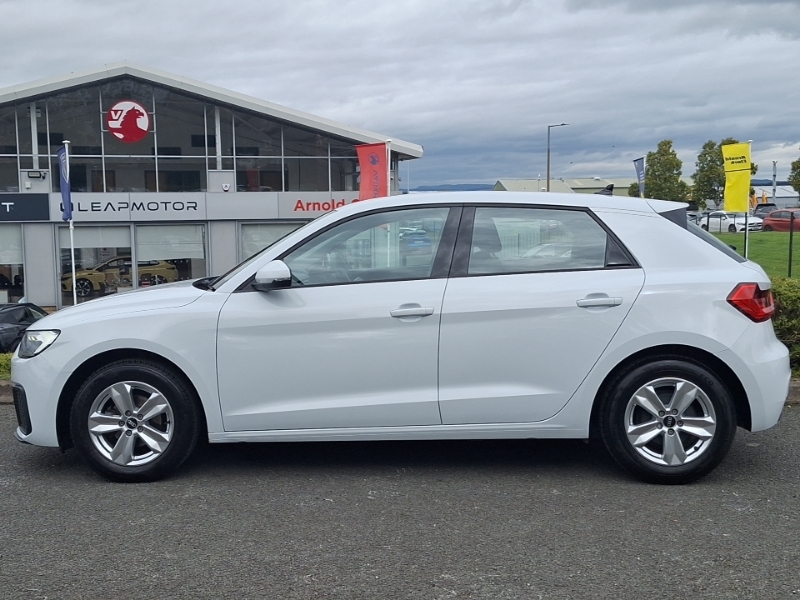 Audi A1 25 Tfsi Technik White #4