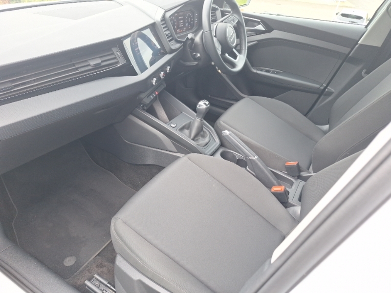 Audi A1 25 Tfsi Technik White #5