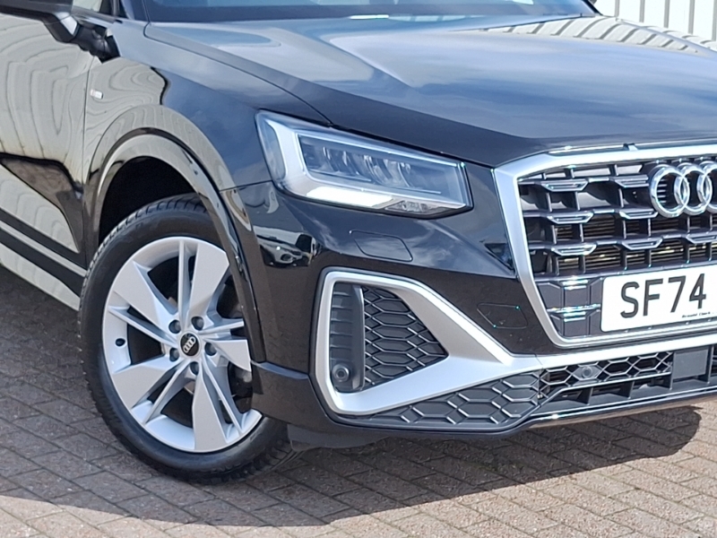 Audi Q2 S Line Black #20