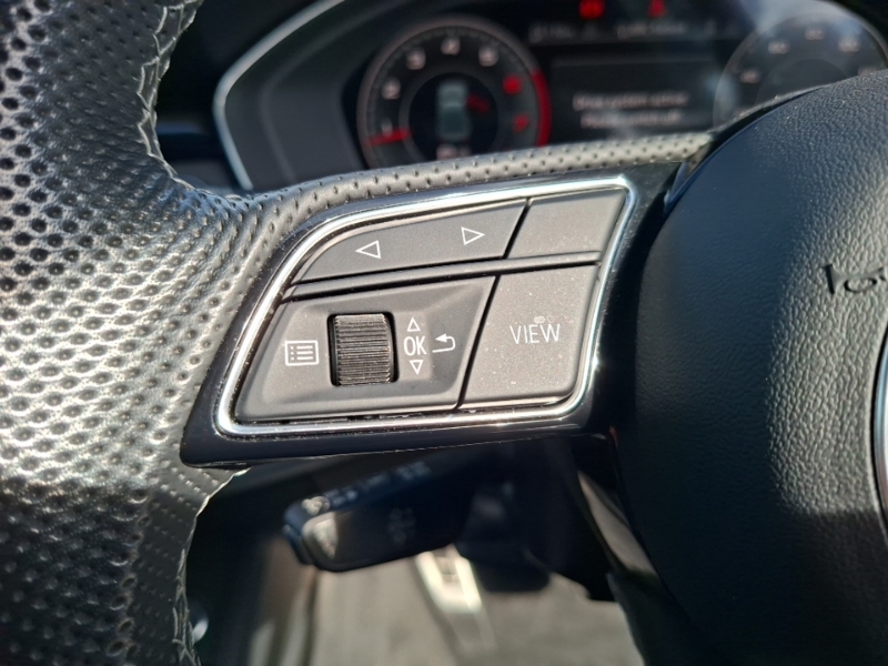 Audi A5 40 Tfsi 204 Black Edition S Tronic 2022 White #12