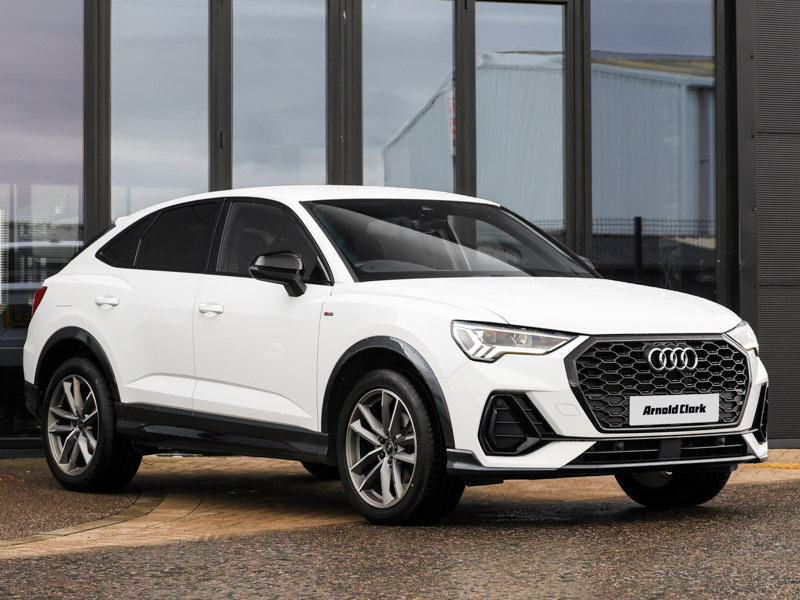 Audi Q3 Audi Sportback 45 Tfsi E Black Edition S Troni Black #16