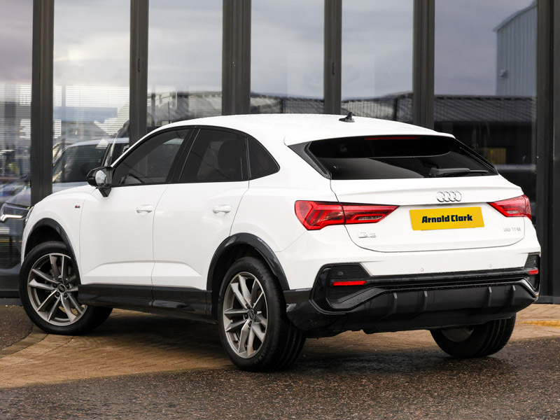Audi Q3 35 Tfsi Black Edition S Tronic White #2