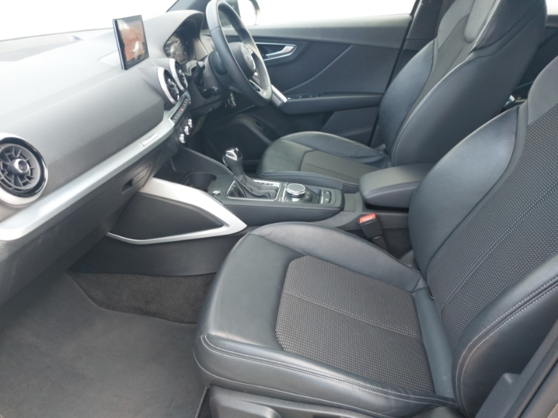 Audi Q2 35 Tfsi Sport S Tronic Black #5