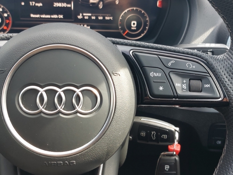 Audi Q2 35 Tfsi Sport S Tronic Black #13