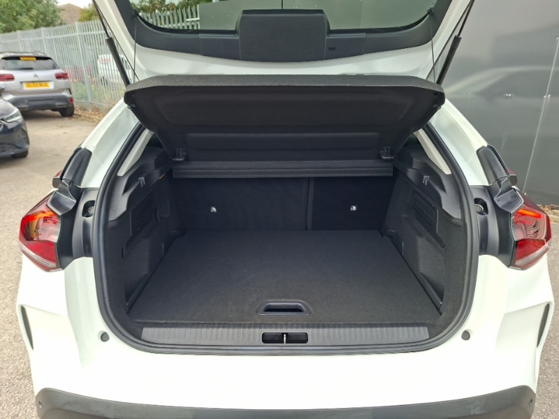 Citroen e-C4 50Kwh Shine Fastback 7.4Kw Charger Grey #18