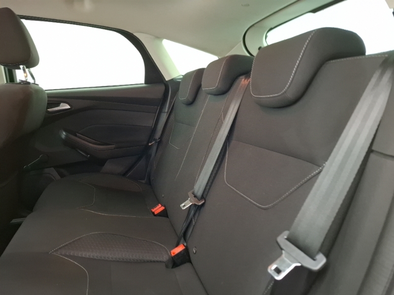 Ford Focus 1.5 Tdci 120 Zetec Silver #6