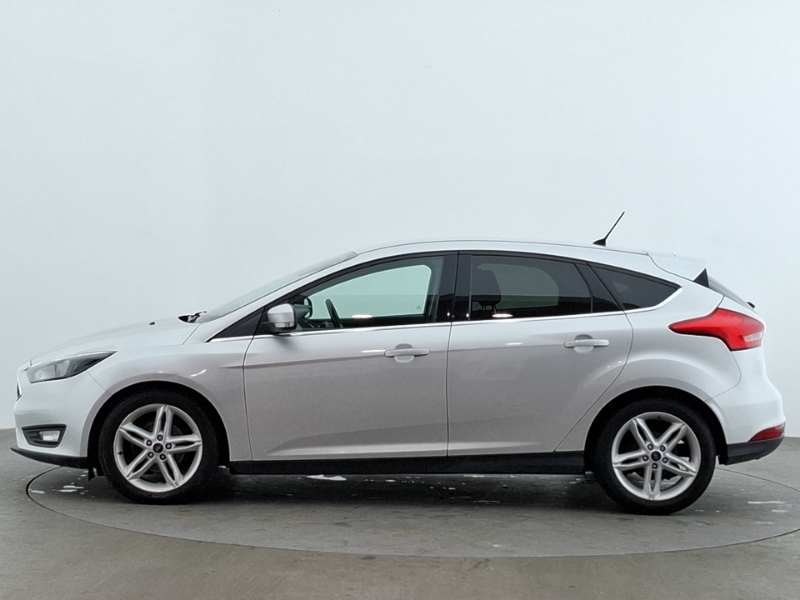 Ford Focus 1.5 Tdci 120 Zetec Silver #4