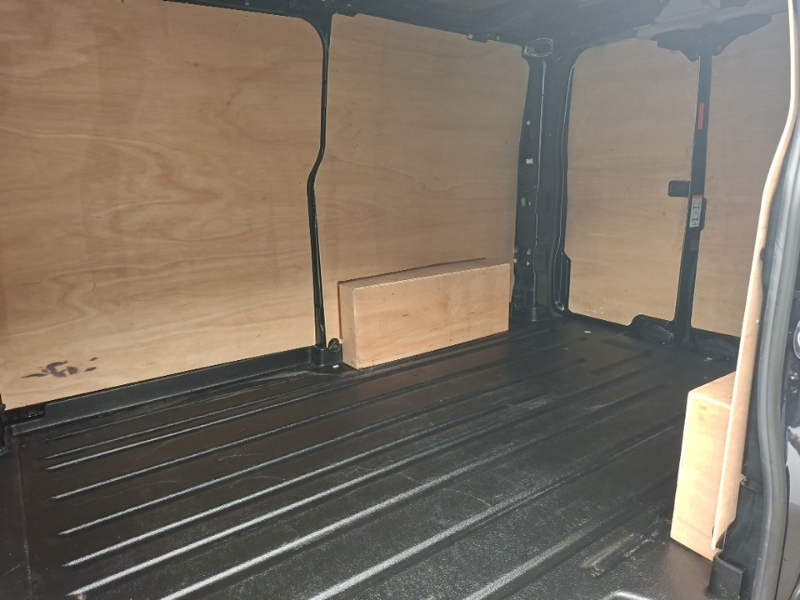 Ford Transit Custom 2.5 Phev 232Ps H1 Van Limited Black #6