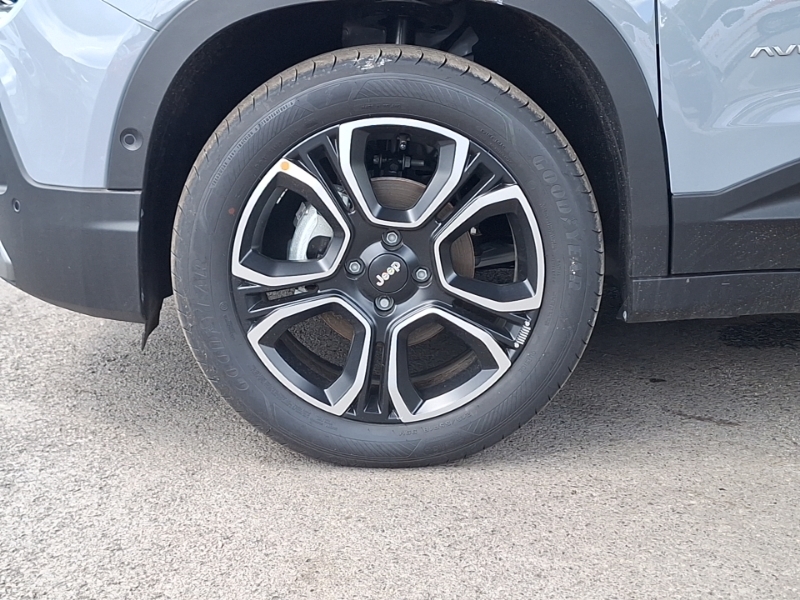 Jeep Avenger 1.2 E-hybrid Summit Dct White #19