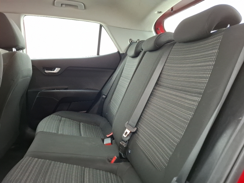 Kia Stonic 1.6 Crdi 2 Red #6