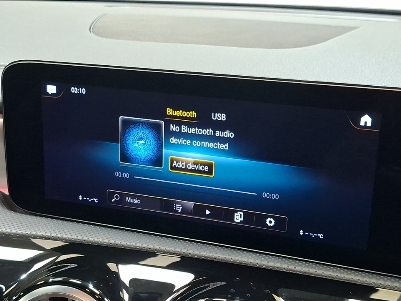 Mercedes-Benz CLA Class Cla 250 Amg Line Premium Tip Silver #17