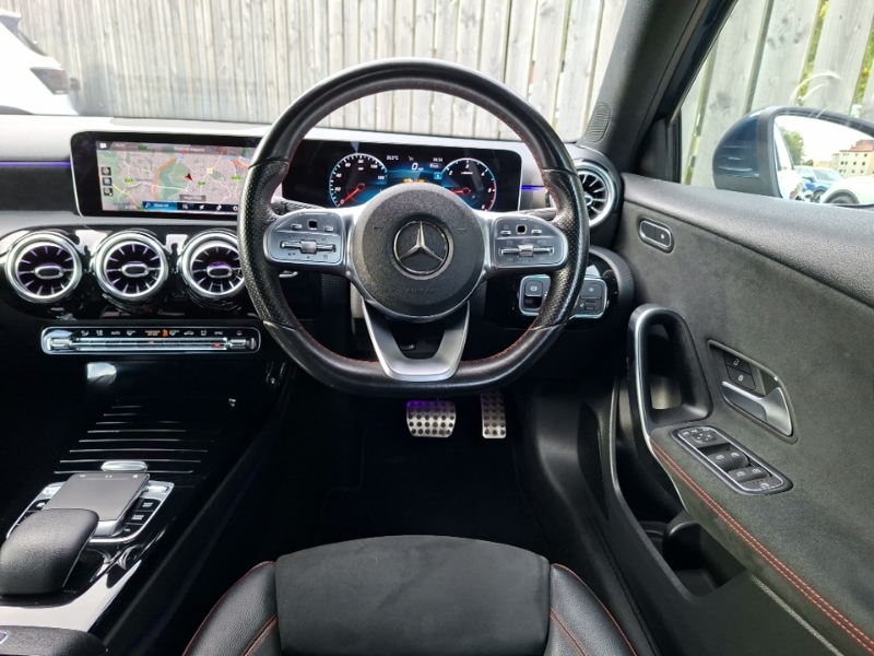 Mercedes-Benz A Class 1.5 A180d Sport White #8