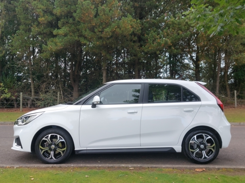 MG MG3 1.5 Vti-tech Exclusive Navigation White #4