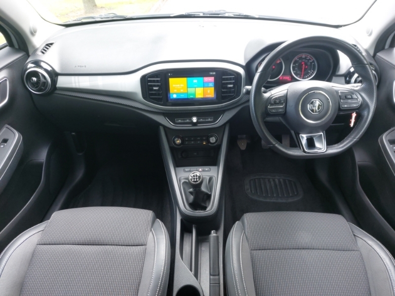 MG MG3 1.5 Vti-tech Exclusive Navigation White #3