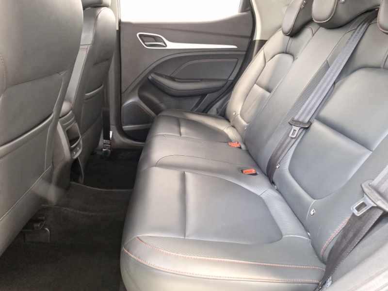 MG ZS 1.5 Vti-tech Exclusive Black #6