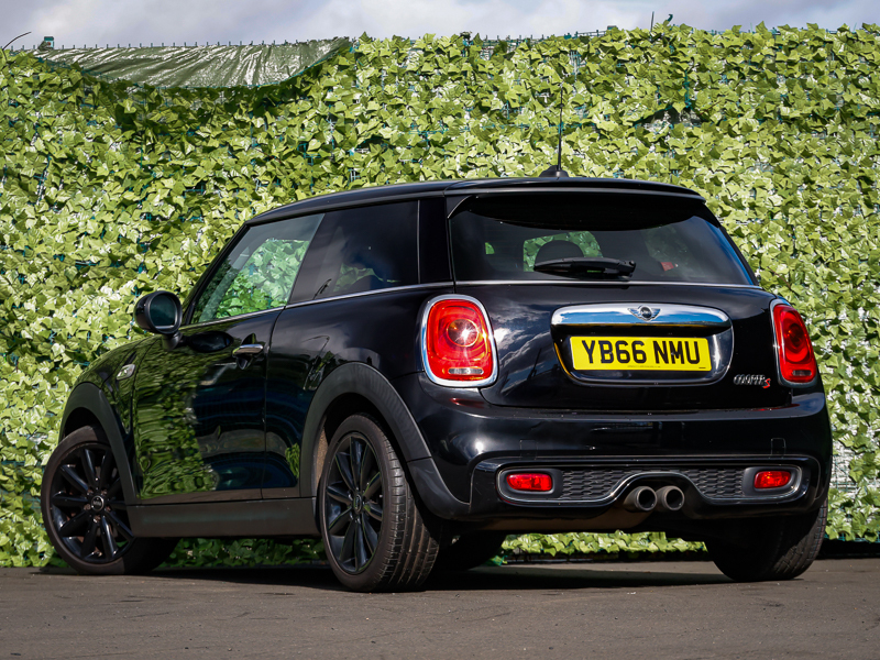 Mini Hatch 2.0 Cooper S Media Pack XL Black #2