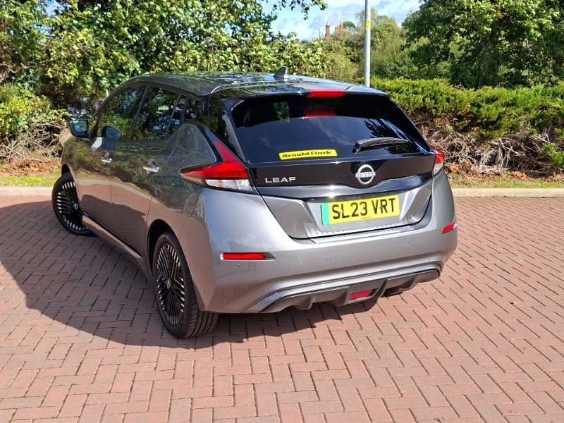 Nissan Leaf 110Kw N-connecta 39Kwh Grey #2