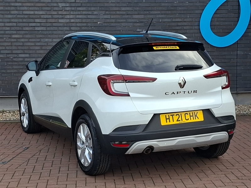 Renault Captur 1.3 Tce 130 Iconic Edc White #2