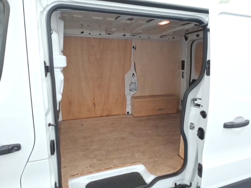 Renault Trafic Sl30 Blue Dci 130 Advance Safety Van White #6