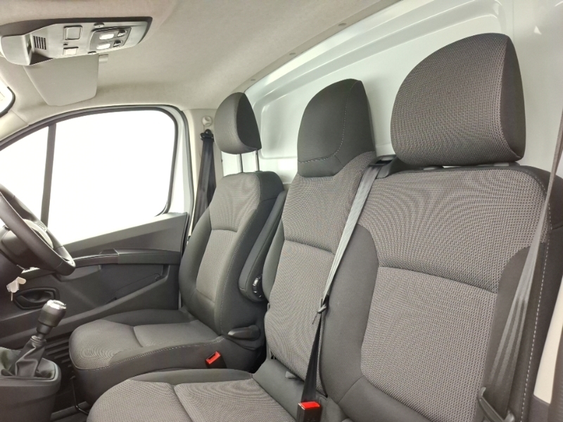 Renault Trafic Sl30 Blue Dci 130 Advance Safety Van White #5