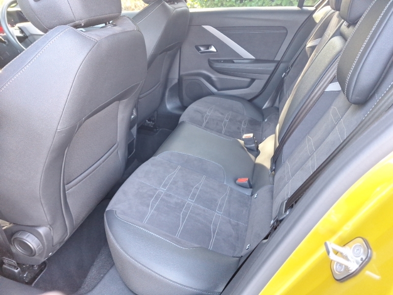 Vauxhall Astra 1.2 Turbo 130 Ultimate Yellow #6