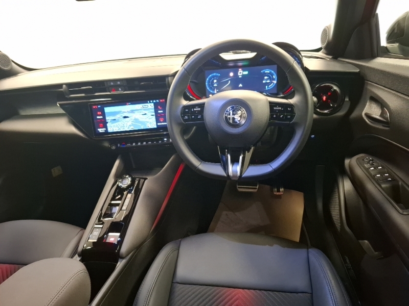 Alfa Romeo Junior 115Kw Elettrica Speciale 54Kwh Red #2