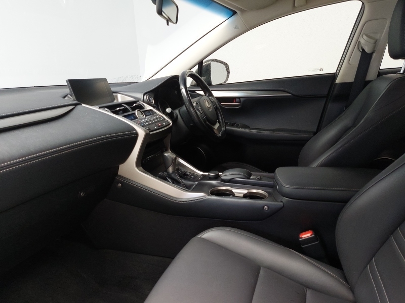 Lexus NX 300H 2.5 Sport Cvt Blue #5