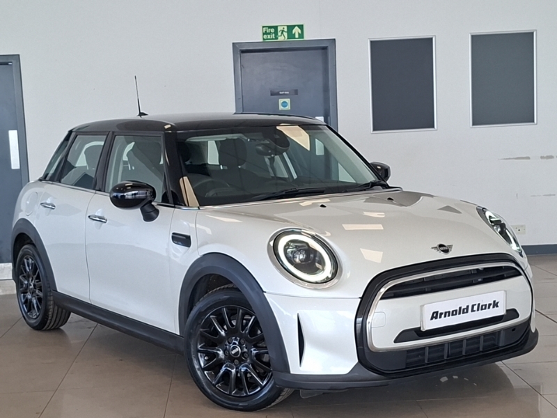 Mini Hatch 1.5 Cooper Classic White