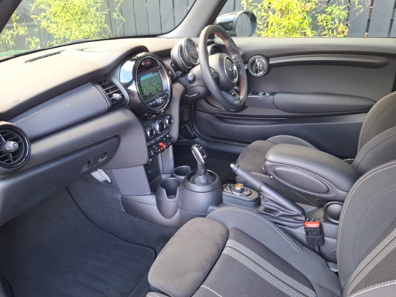 Mini Convertible 1.5 Cooper Sport II Green #5