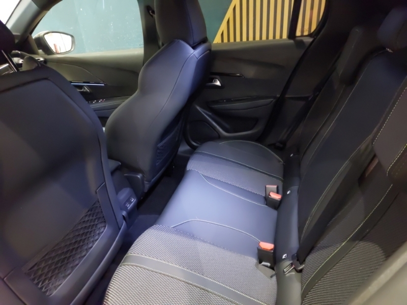 Peugeot e-208 100Kw Gt 50Kwh Black #6