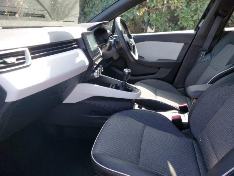 Renault Clio 1.0 Tce 90 Techno Black #5