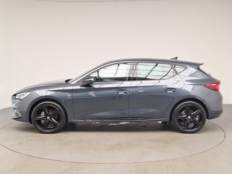 Seat Leon 1.5 Etsi 115 Fr Black Edition Dsg Dap Black #4