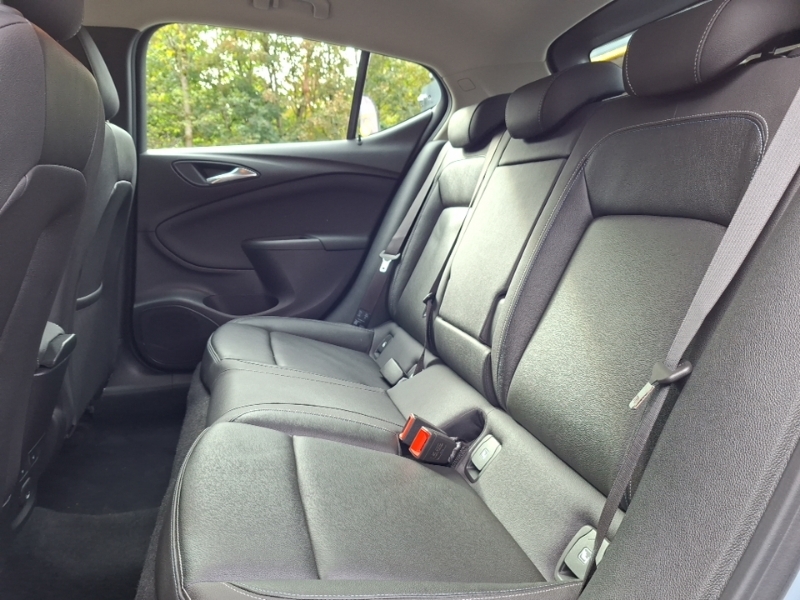 Vauxhall Astra 1.4T 16V 150 Elite Nav Silver #6