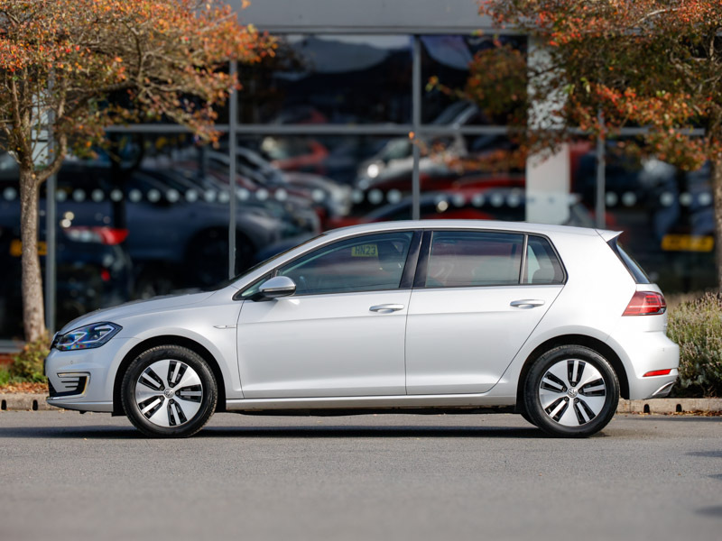 Volkswagen e-Golf 99Kw E-golf 35Kwh Silver #4