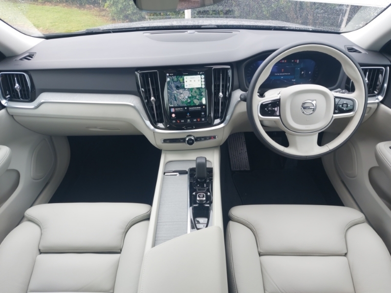 Volvo V60 2.0 B4p Plus Dark 7 Speed Black #2
