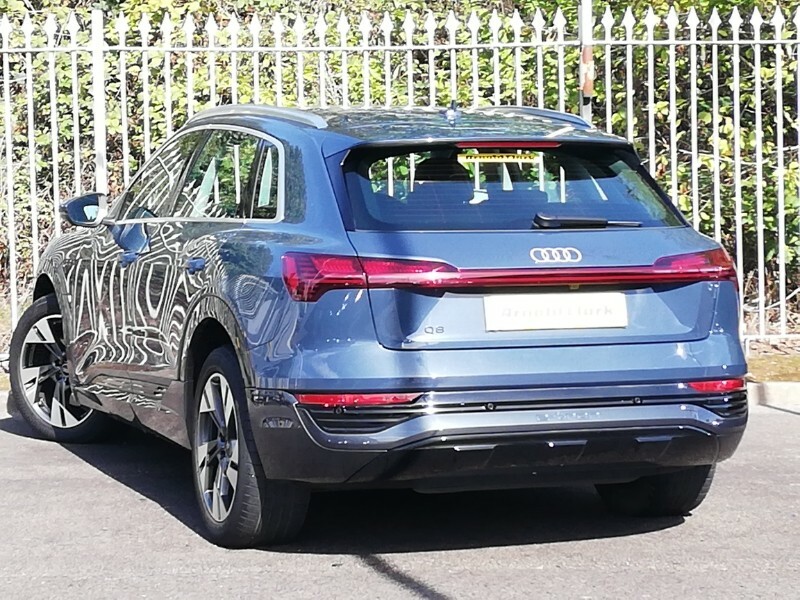 Audi Q8 e tron 250Kw 50 Quattro 95Kwh Sport Blue #2