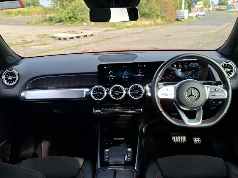 Mercedes-Benz GLB Class Glb 200 Amg Line Premium 7G-tronic Red #3