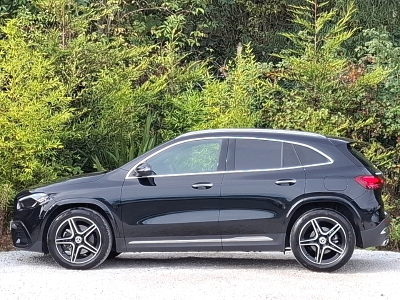 Mercedes-Benz GLA Class Gla 200D Amg Line Executive Black #4