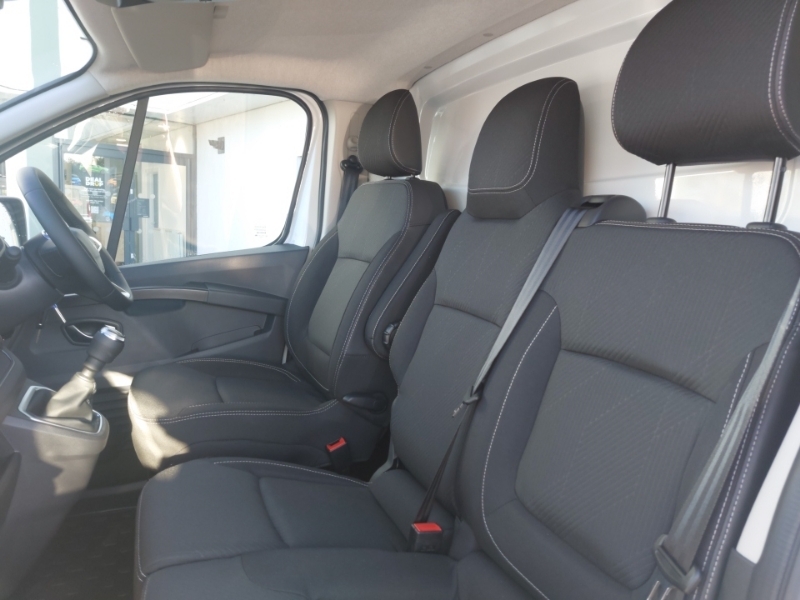 Renault Trafic Sl30 Blue Dci 130 Extra Safety Van White #4