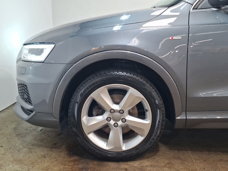 Audi Q3 Black Edition 1.4 Tfsi Cylinder On Demand 150 Ps S  #19