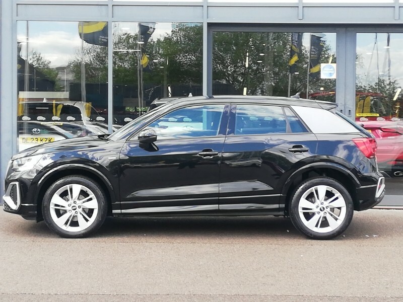 Audi Q2 35 Tfsi S Line S Tronic Black #4