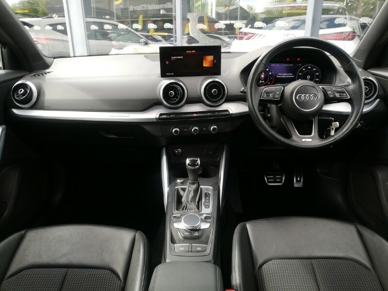 Audi Q2 35 Tfsi S Line S Tronic Black #3