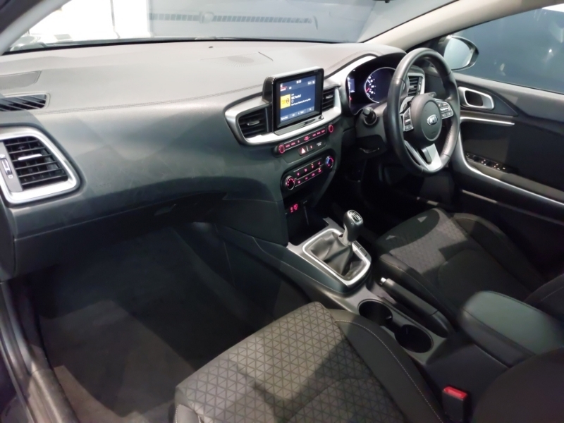 Kia Ceed 1.0T Gdi Isg 2 Black #5