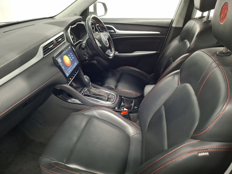 MG ZS 1.0T Gdi Exclusive Dct White #5