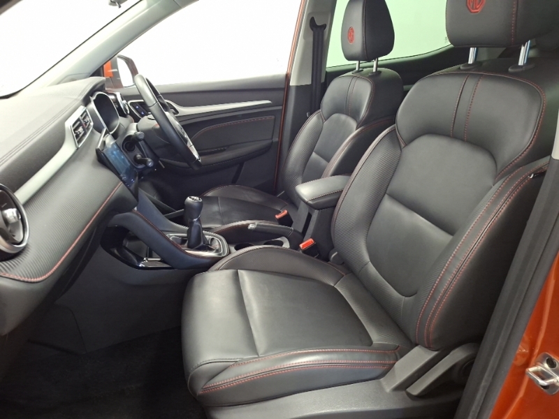 MG ZS 72.6Kwh Se Long Range Suv 156 P Black #5