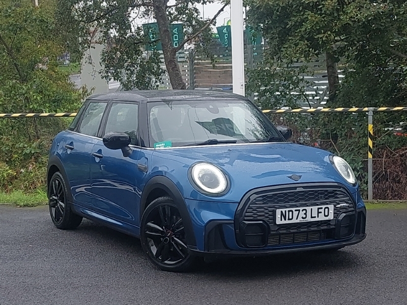 Mini Hatch 1.5 C Exclusive Blue