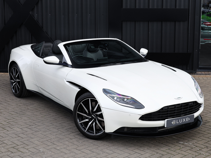 Aston Martin DB11 V8 Volante Touchtronic Gold #17