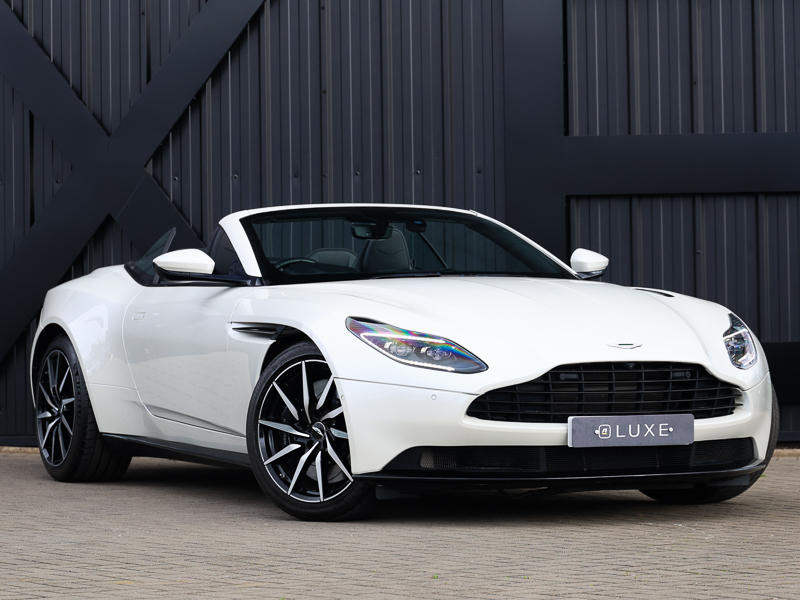 Aston Martin DB11 V8 Volante Touchtronic White
